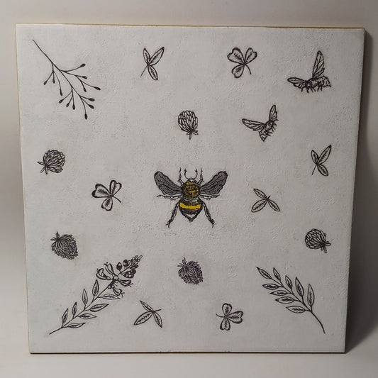 Azulejo abeja y flores en blanco y negro